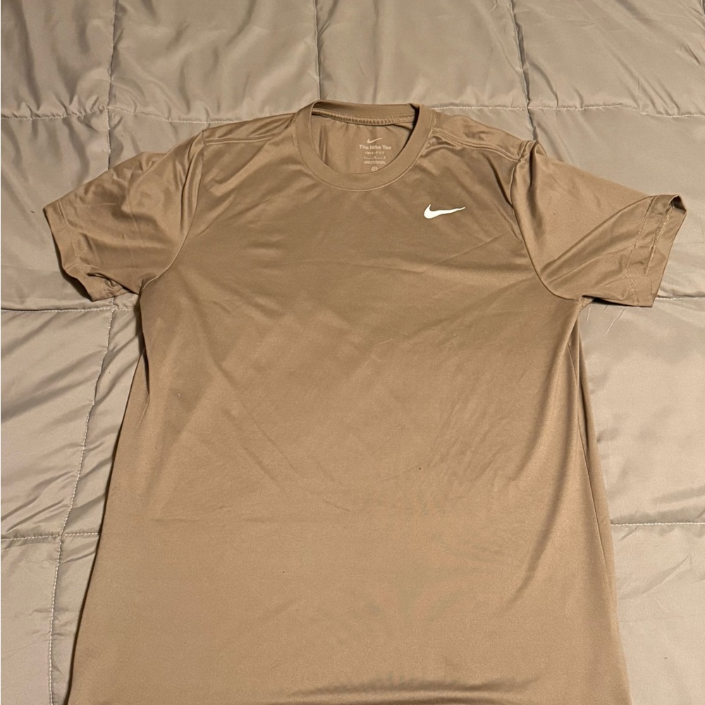 Nike Men's Short Sleeve Tee Olive Green